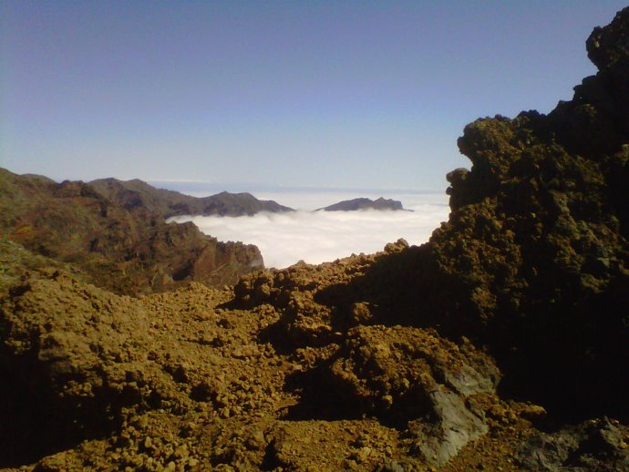 Manto De Nube Visto Desde Lo Alto De La Caldera Del Taburiente