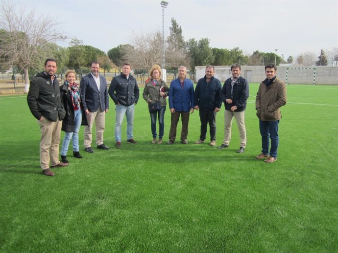Pista de césped artifical en Guadajoz en Carmona