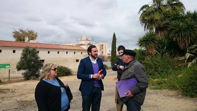 Visita a los huertos sociales.