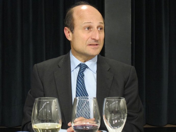 Luis Lopezbarrena (Simon)