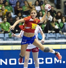 Carmen Martín en un partido con las guerreras