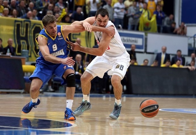 Maciulis en el Khimki - Real Madrid