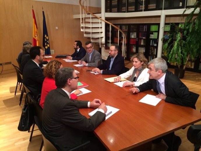 Miembros de los equipos negociadores de PSOE y Ciudadanos