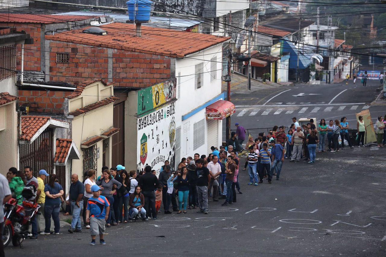 Colas en supermercados en Venezuela