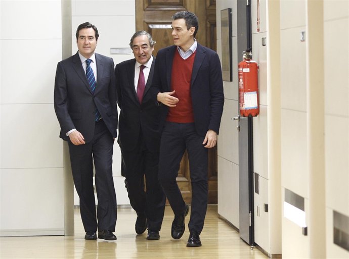 Pedro Sánchez se reúne con Joan Rosell y Antonio Garamendi