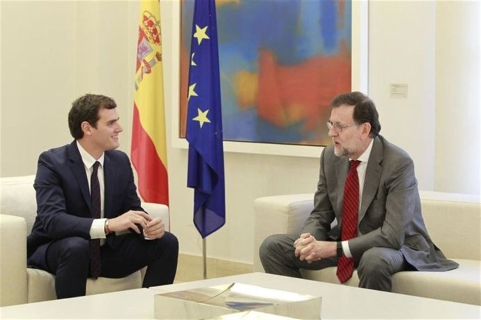 Rivera y Rajoy, antes de reunise. 
