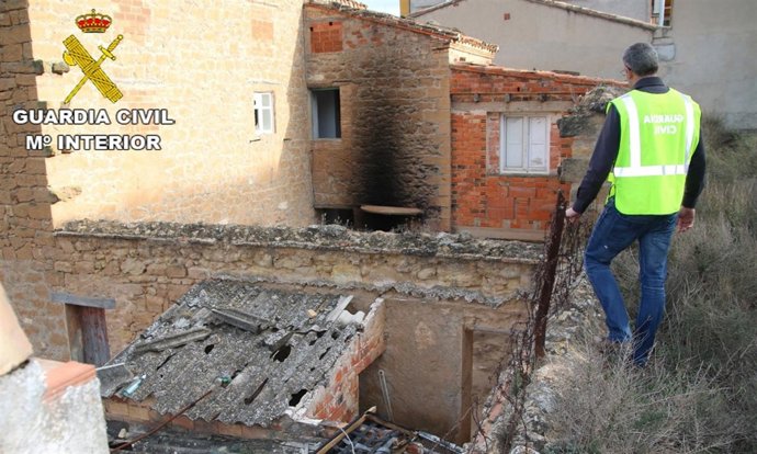 Vivienda en ruinas en la que residían estas personas