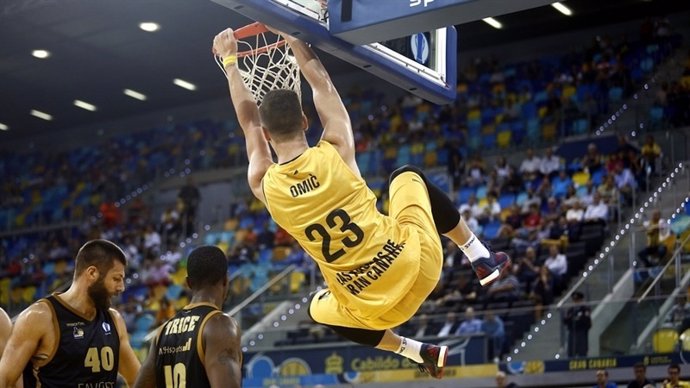 Herbalife Gran Canaria vs. MHP RIESEN,Alen Omic .