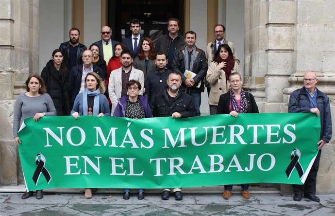 Minuto de silencio en el Ayuntamiento.