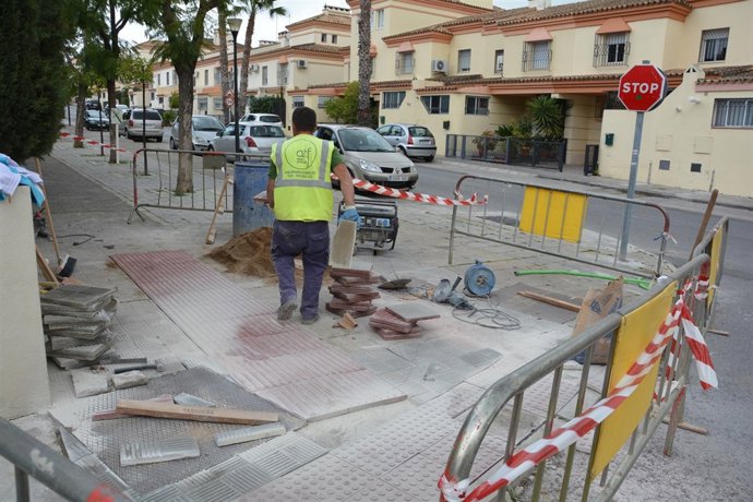Obras en las calles de Tomares