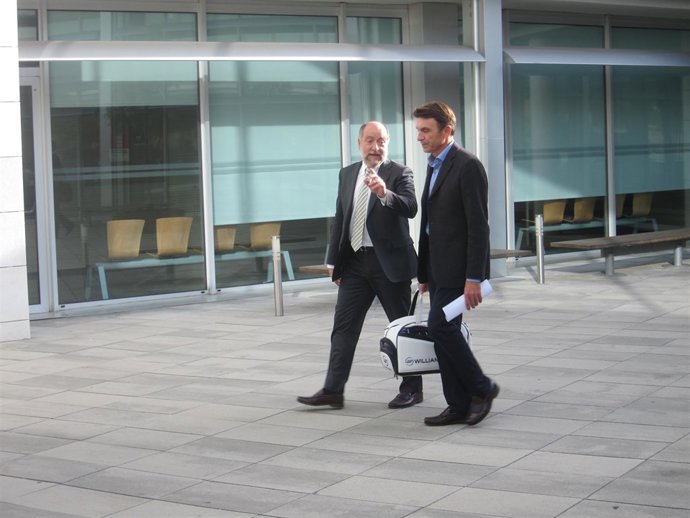 Exdirector de Infraestructures.Cat, Josep Antoni Rosell (derecha)