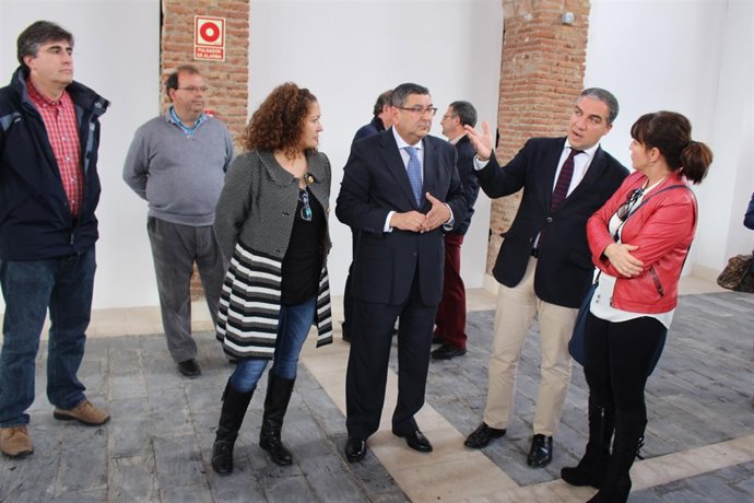 Bendodo y Moreno Ferrer en Vélez-Málaga