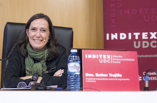 Esther Trujillo abre el curso académico de la Cátedra Inditex-UDC