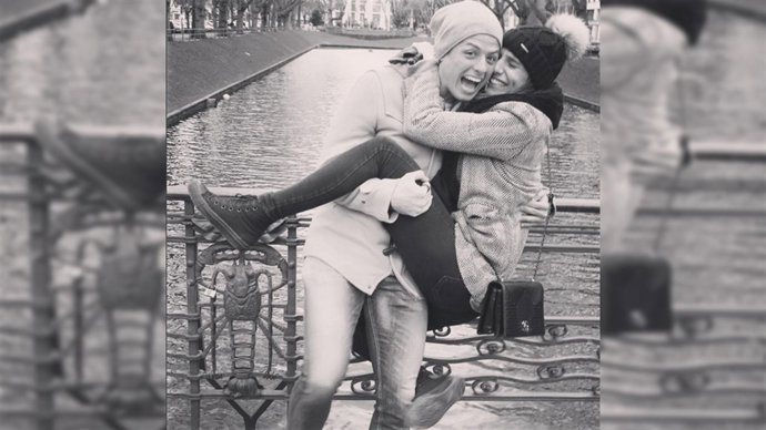 Chicharito y Lucia Villaon