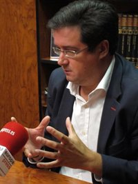 Óscar López, sobre si el PSOE retirará el apoyo a Carmena: "Los compañeros de Madrid tomarán decisiones"