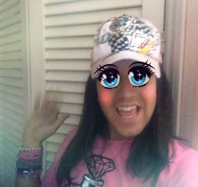 Aless Gibaja usando MSQRD