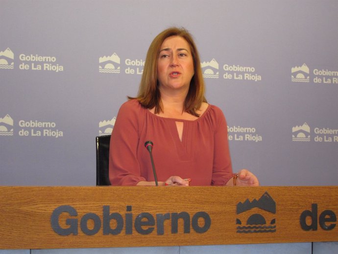 La portavoz del Gobierno riojano, Begoña Martínez-Arregui, informa del Consejo