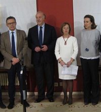 Del Bosque cree que "hay que ser generosos" en elección de sede para la final de la Copa