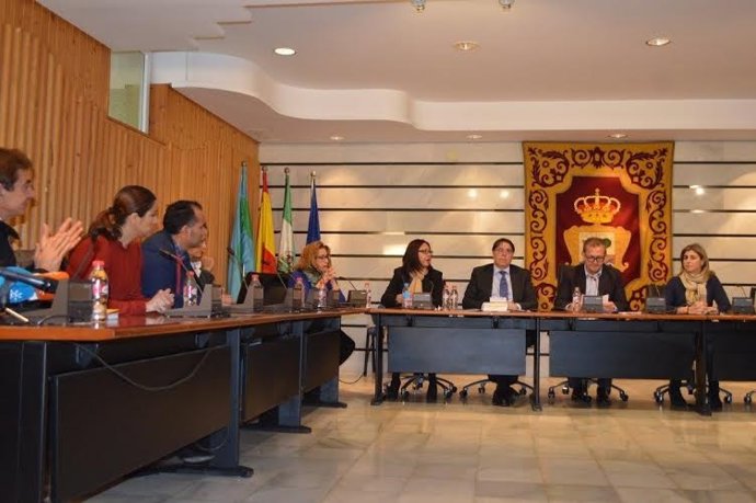 El alcalde de Punta Umbría, Gonzalo Rodríguez Nevado, en su último pleno.