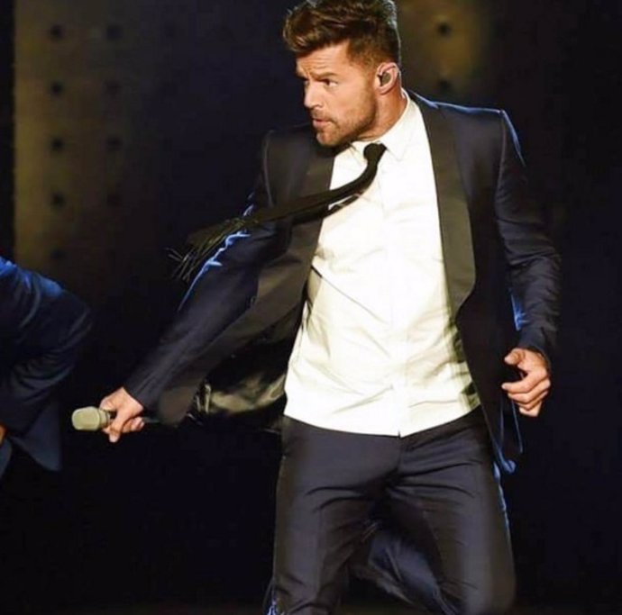 Ricky Martin presenta su nuevo single, Perdóname'