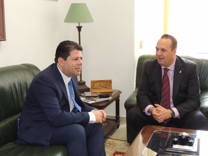 El ministro principal de Gibraltar visita la localidad de San Roque (Cádiz)