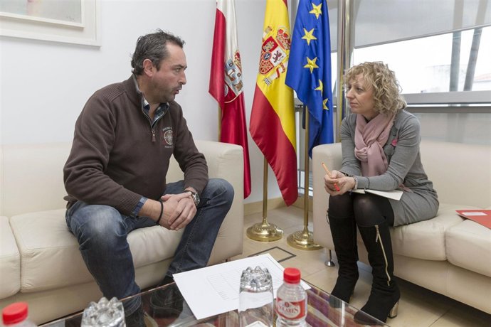 Díaz Tezanos se reúne con el alcalde de Penagos