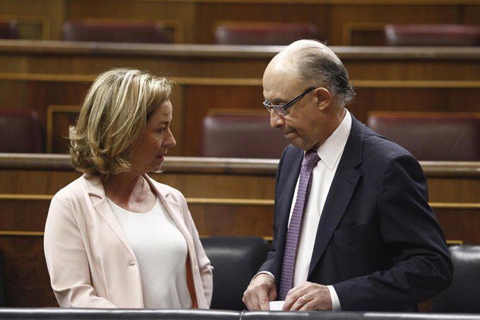 Ana Oramas y Cristóbal Montoro en el Congreso