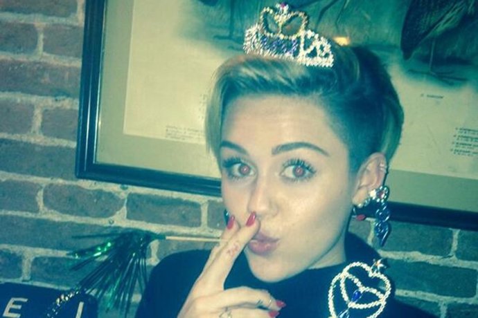 Miley Cyrus echa de menos sus días de fiesta... ¿Prohibidos por Liam?