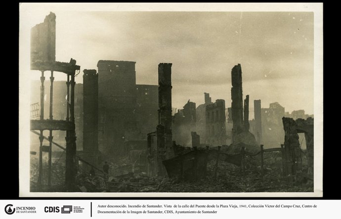 Una de las imágenes del incendio del CDIS