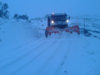 La nieve y el temporal dificultan la circulación en más de una decena de carreteras