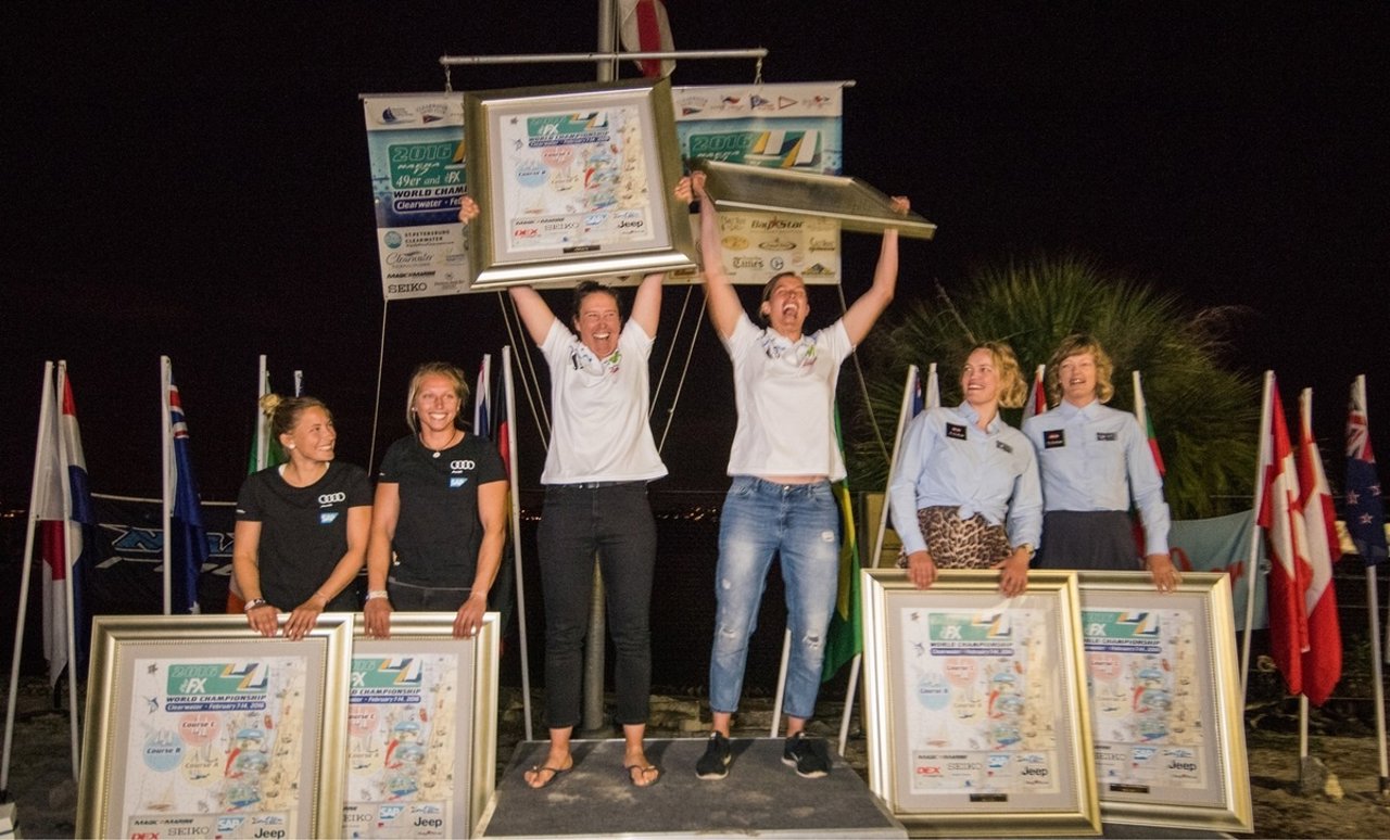 Echegoyen y Betanzos celebran en el podio