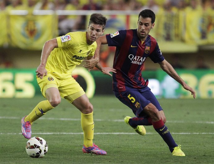 Vietto y Busquets en un Villarreal-Barcelona