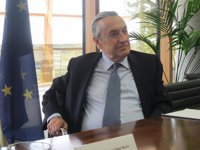 Marín Quemada afirma que el precio de la gasolina disminuye un ritmo "más lento" de lo deseado