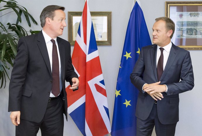 Donald Tusk y David Cameron se reúnen en Bruselas