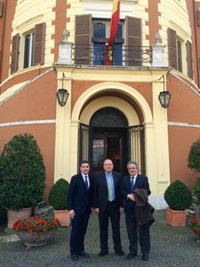 Andalucía ampliará la red exterior de Extenda a Italia