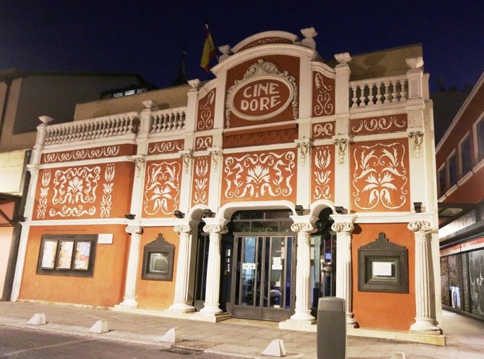 El Cine Doré Reabre Sus Puertas Tras Acabar Con La Plaga De Chinches