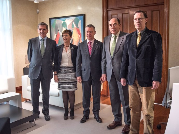 Reunión del Gobierno vasco y responsables de Iberdrola