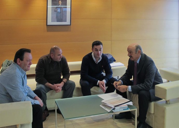 El consejero y el alcalde