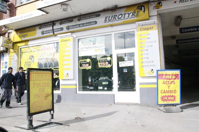 Taller, mecánico, coches