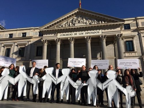 ONG de infancia critican la inacción de la UE y España con refugiados