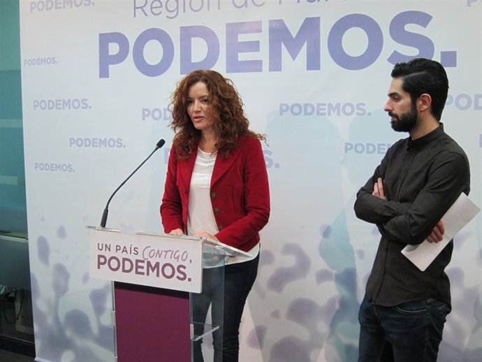 María Ángeles García Navarro y Enrique Molina, en rueda de prensa