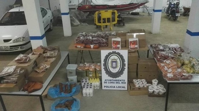 Alimentos intervenidos por la Policía Local de Lora del Río (Sevilla)