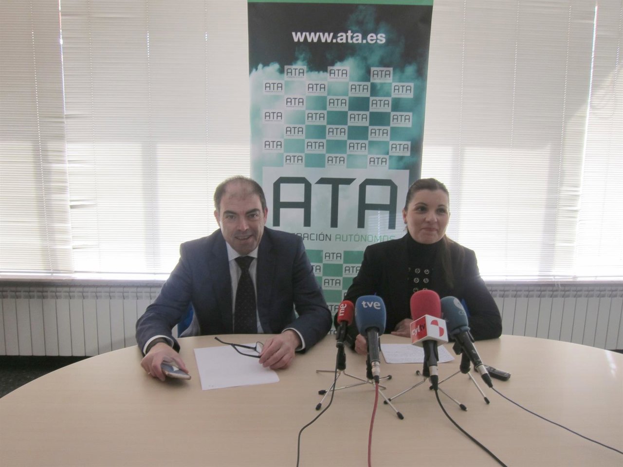 Presentación informe sobre morosidad de la Administración Pública ATA