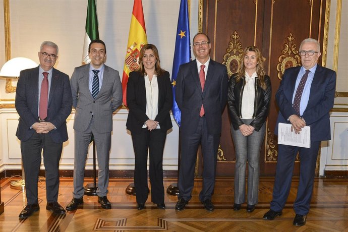 Susana Díaz con la Asociación de Grandes Industrias del Campo de Gibraltar