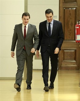 Pedro Sánchez y Albert Rivera se reúnen en el Congreso
