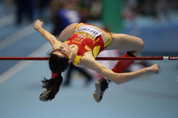 Ruth Beitia supera el listón en la calificación de los Mundiales 'indoor'