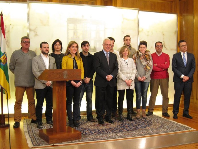 Ceniceros con empresas adheridas a programa de inserción  social