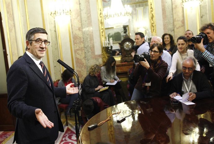 Rueda de prensa de Patxi López en el Congreso
