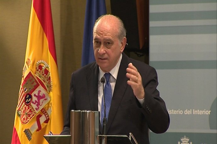 Fernández Díaz descarta apoyar pacto entre PSOE y C's