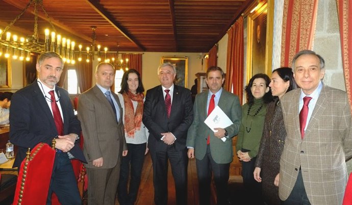 Nota De Prensa USC E Foto. A Fundación Botín Apoiará Con Recursos Económicos E D